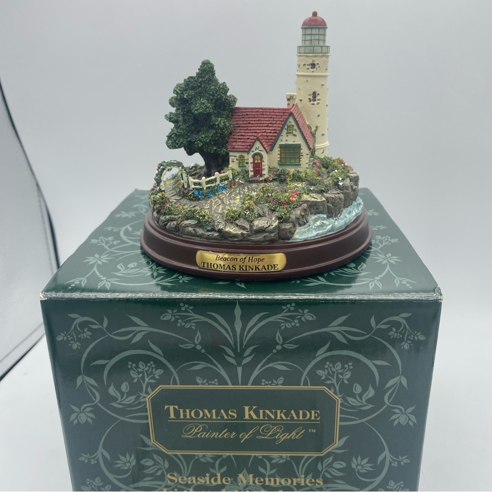 1999 Thomas Kinkade Seaside Memories Beacon of Hope Lighted Lighthouse COA